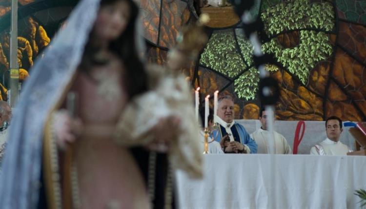 Mendoza ante la Virgen: Ser una Iglesia cercana, fraternal y misionera Mendoza ante la Virgen: Ser una Iglesia cercana, fraternal y misionera