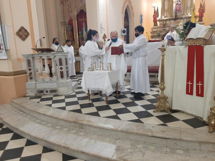 Misa crismal en Cafayate: "Día de alabanza y de agradecimiento" Misa crismal en Cafayate: "Día de alabanza y de agradecimiento"