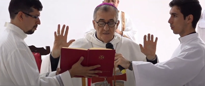 Misa Crismal en Posadas: "Humildad y compasión", pidió Mons. Martínez Misa Crismal en Posadas: "Humildad y compasión", pidió Mons. Martínez