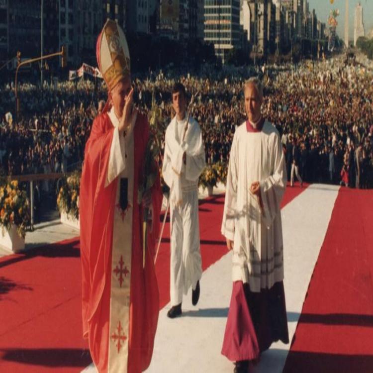 Mons. Aguer rindió homenaje al "Gran San Juan Pablo II" Mons. Aguer rindió homenaje al "Gran San Juan Pablo II"