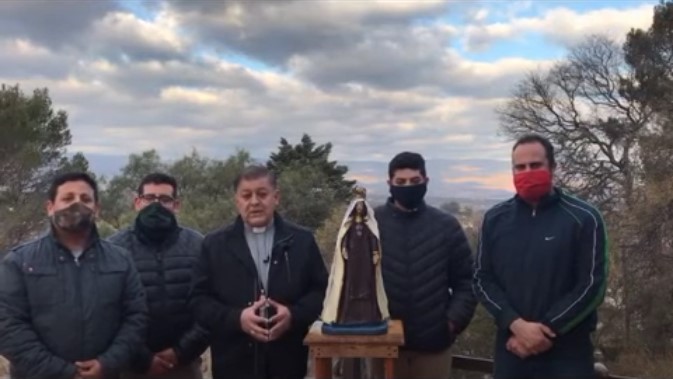 Mons. Araya saludó a la comunidad en la fiesta de la Virgen del Carmen Mons. Araya saludó a la comunidad en la fiesta de la Virgen del Carmen
