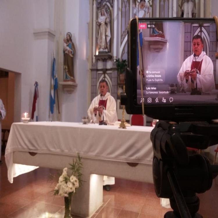 Mons. Araya: "Ser santos es ser protectores de la obra de Dios" Mons. Araya: "Ser santos es ser protectores de la obra de Dios"