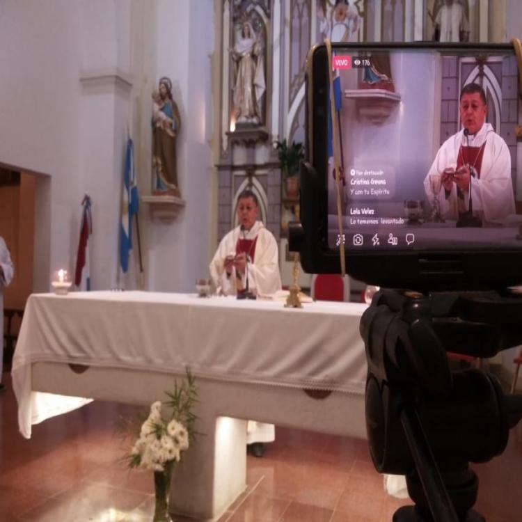 Mons. Araya: "Ser santos es ser protectores de la obra de Dios" Mons. Araya: "Ser santos es ser protectores de la obra de Dios"