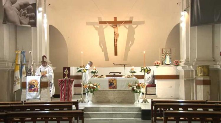 Mons. Ares en San Cayetano: "Que no falte el pan y el trabajo de cada día"
