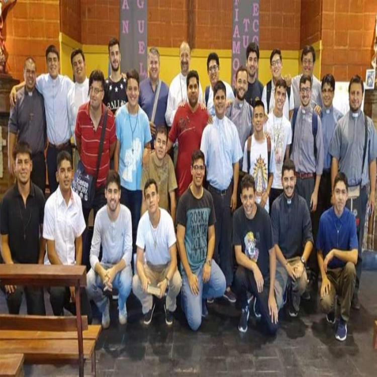Mons. Barba participó de una misión con jóvenes Mons. Barba participó de una misión con jóvenes