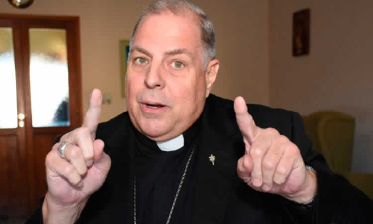 Mons. Bochatey pide "coherencia" a las autoridades y que no impongan el aborto