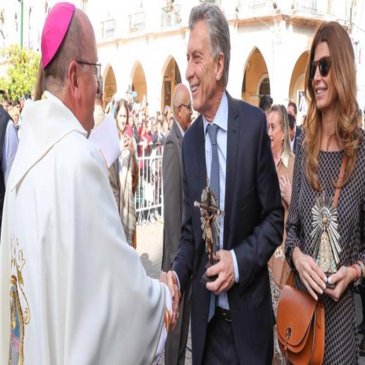 Mons. Cargnello a Macri: "Llévate el rostro de los pobres"