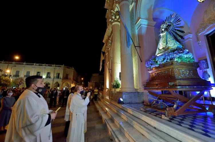 Mons. Cargnello le pidió a la Virgen por el futuro de la patria Mons. Cargnello le pidió a la Virgen por el futuro de la patria