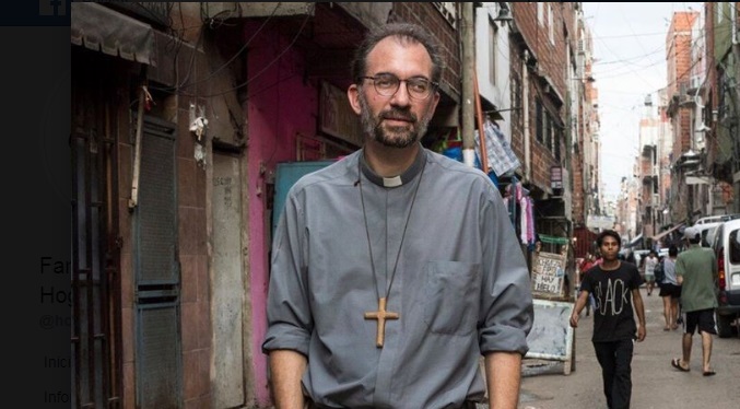 Mons. Carrara: En los barrios hay un "ejército invisible" luchando contra la pandemia Mons. Carrara: En los barrios hay un "ejército invisible" luchando contra la pandemia