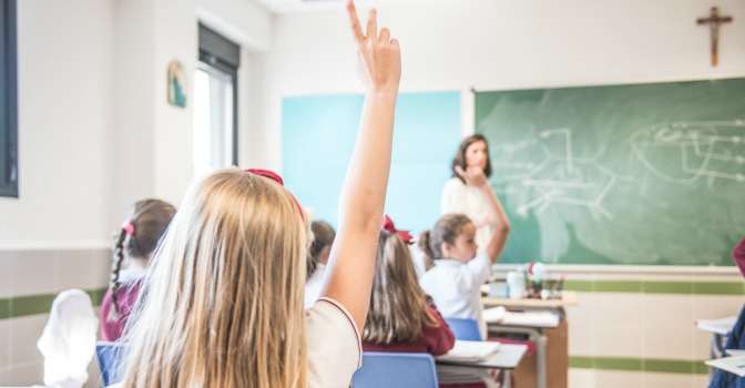 Mons. Castagna: "La educación de una libertad saneada por Cristo" Mons. Castagna: "La educación de una libertad saneada por Cristo"