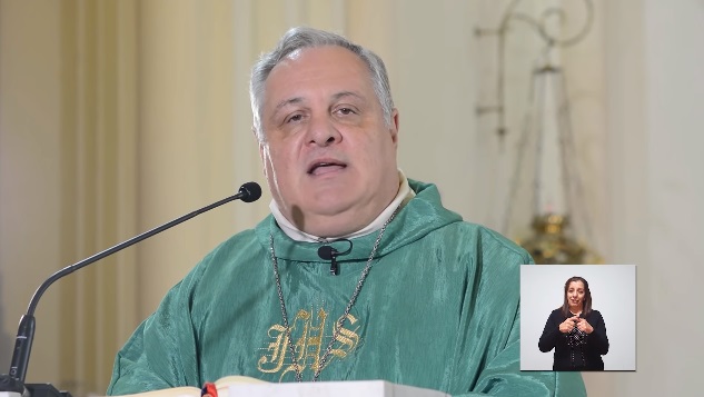 Mons. Colombo exhortó a darle a Dios su lugar entre nosotros Mons. Colombo exhortó a darle a Dios su lugar entre nosotros