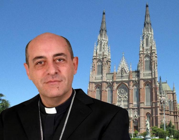 Mons. Víctor Fernández guió el primer encuentro del taller "Preparemos el futuro"