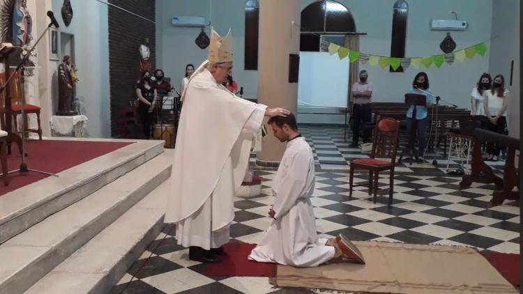Mons. Luis Fernández ordenó diácono a un seminarista de Humberto Primo