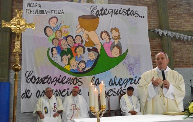 Mons. Lugones saludó a los catequistas y los animó a renovar la creatividad