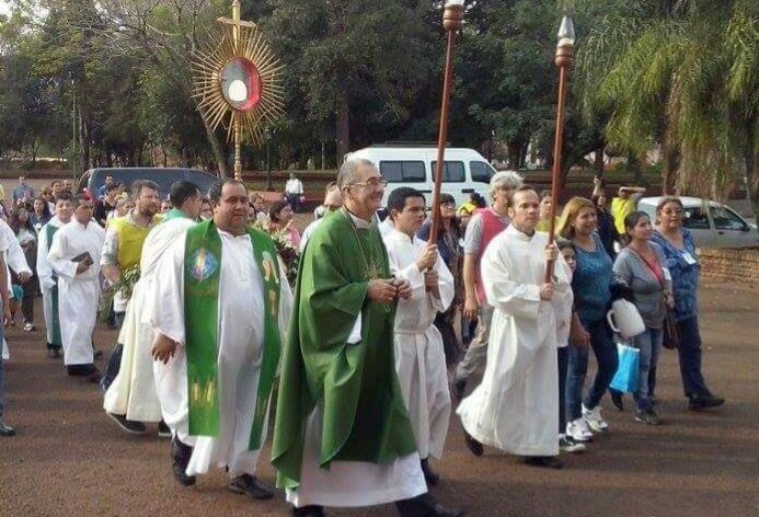 Mons. Martínez: "Salir nos desestructura"