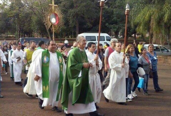Mons. Martínez: "Salir nos desestructura" Mons. Martínez: "Salir nos desestructura"