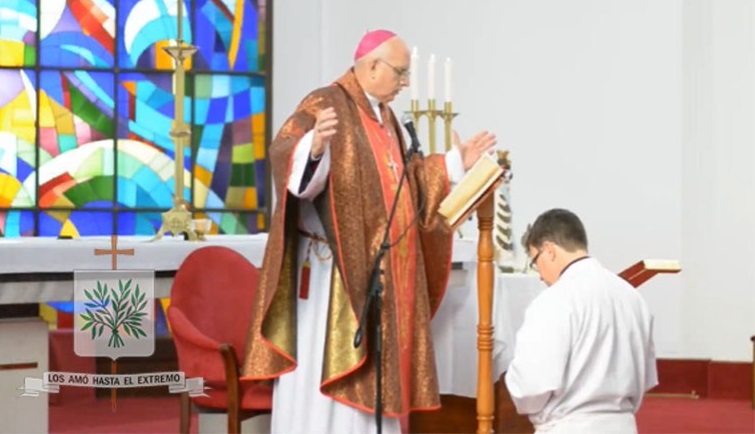 Mons. Olivera destacó la "respuesta" del nuevo diácono castrense Mons. Olivera destacó la "respuesta" del nuevo diácono castrense