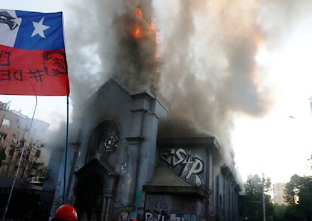 Mons. Olivera trasmite su dolor por el ataque a la iglesia de los carabineros de Chile Mons. Olivera trasmite su dolor por el ataque a la iglesia de los carabineros de Chile