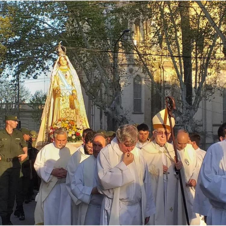 Mons. Radrizzani: La Virgen nos atrae, nos transforma y nos envía