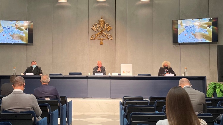 Mons. Fisichella presentó las iniciativas de la IV Jornada Mundial de los Pobres Mons. Fisichella presentó las iniciativas de la IV Jornada Mundial de los Pobres