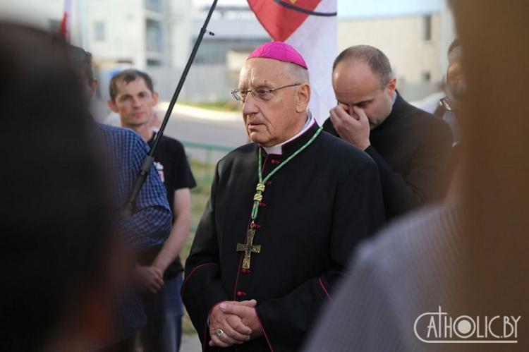 Bielurrusia: Niegan la entrada al país al presidente del episcopado