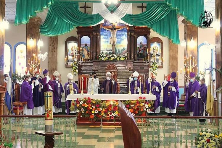 Obispos salvadoreños piden justicia ante el asesinato del padre Cortez Obispos salvadoreños piden justicia ante el asesinato del padre Cortez