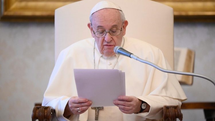 Papa: La vida siempre asombra y debe ser defendida y protegida Papa: La vida siempre asombra y debe ser defendida y protegida