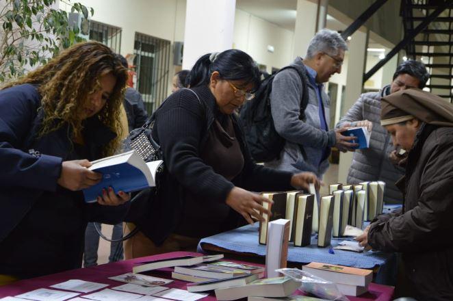 Presentaron en Salta el Nuevo Testamento del Pueblo de Dios comentado