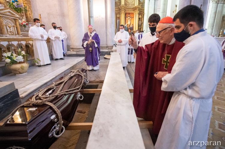 "Que tenga el descanso de los justos": Último adiós a Mons. Maulión