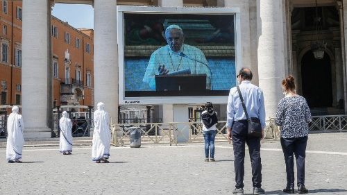 Regina Coeli: "El Espíritu Santo crea hombres y mujeres nuevos" Regina Coeli: "El Espíritu Santo crea hombres y mujeres nuevos"