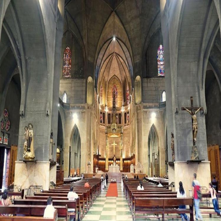 Repudio a un "acto profano" en el altar de una catedral colombiana