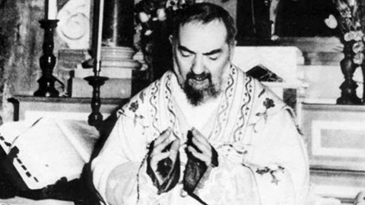 San Pío de Pietrelcina, infatigable dispensador de la divina misericordia San Pío de Pietrelcina, infatigable dispensador de la divina misericordia