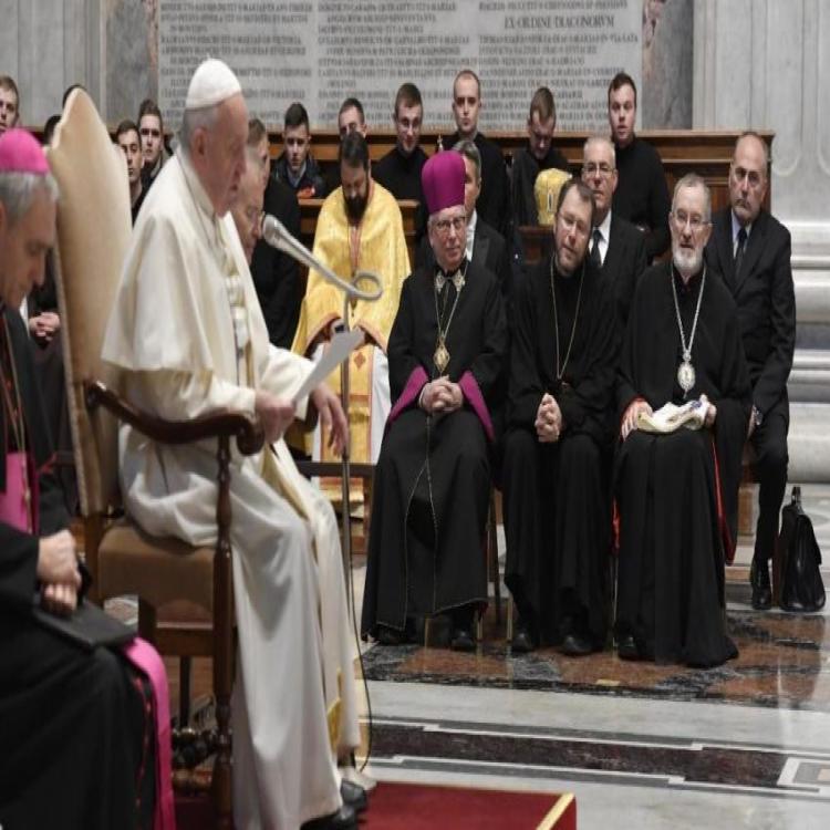 Ucrania dio testimonio de una "fe firme, viva y católica" durante la persecución, afirmó el Papa
