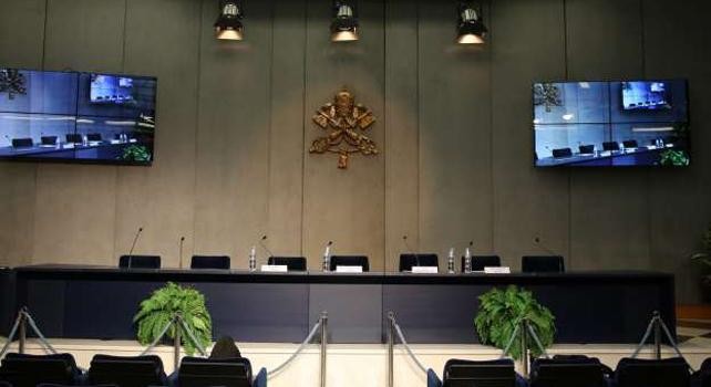 Un sacerdote argentino en la Sala Stampa del Sínodo Panamazónico