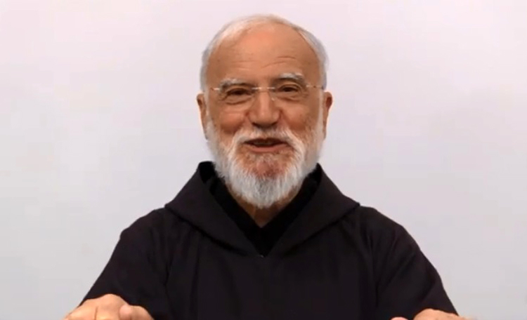 "Ungidos para llevar la Buena Nueva": El P. Cantalamessa predicó para el clero de Río Cuarto "Ungidos para llevar la Buena Nueva": El P. Cantalamessa predicó para el clero de Río Cuarto