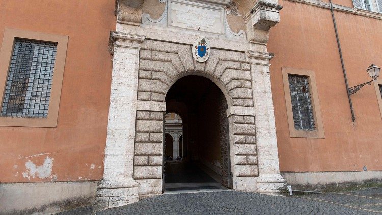 Vaticano: Publican un Vademécum sobre procedimientos para tratar casos de abuso de menores Vaticano: Publican un Vademécum sobre procedimientos para tratar casos de abuso de menores