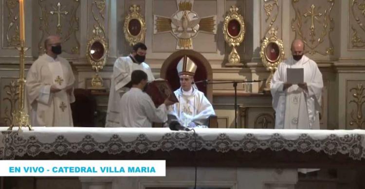 Misa crismal en Villa María, "un acto de fe y de piedad" Misa crismal en Villa María, "un acto de fe y de piedad"