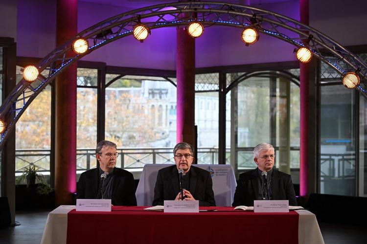 Abusos: La Iglesia francesa indemnizará a las víctimas con su patrimonio Abusos: La Iglesia francesa indemnizará a las víctimas con su patrimonio