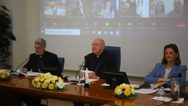 Amoris Laetitia: Cónyuges y pastores corresponsables en la evangelización Amoris Laetitia: Cónyuges y pastores corresponsables en la evangelización