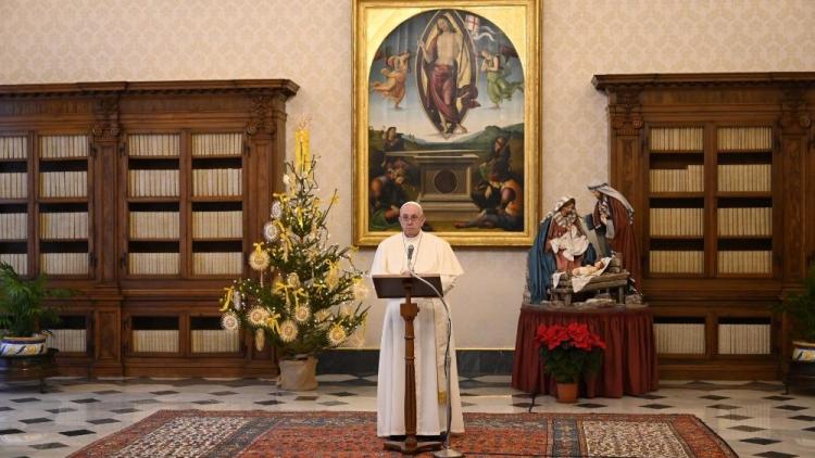 Ángelus: El rostro de Dios es la misericordia Ángelus: El rostro de Dios es la misericordia