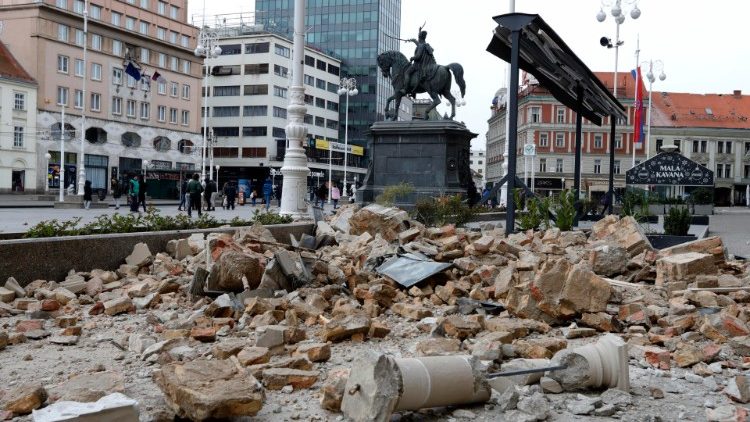 Benedicto XVI envió su bendición a Croacia golpeada por un terremoto Benedicto XVI envió su bendición a Croacia golpeada por un terremoto