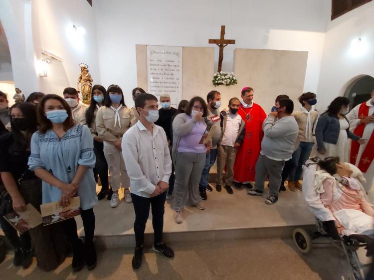 Chicos con discapacidad del Arca de Benavidez recibieron la confirmación Chicos con discapacidad del Arca de Benavidez recibieron la confirmación