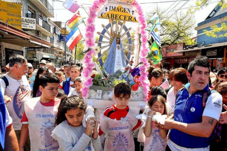 Los jóvenes vuelven a caminar a Luján para pedir salud y trabajo a la Virgen Los jóvenes vuelven a caminar a Luján para pedir salud y trabajo a la Virgen