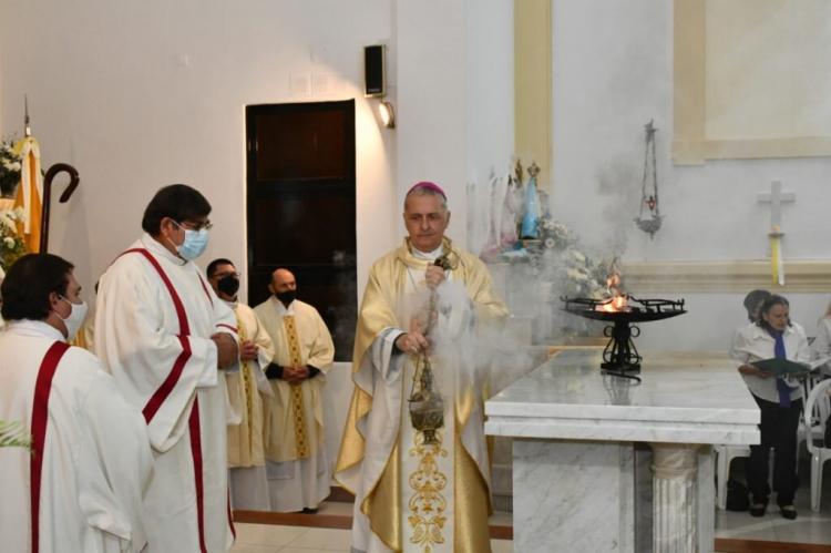 Consagración del altar de la parroquia San José en Nueve de Julio Consagración del altar de la parroquia San José en Nueve de Julio