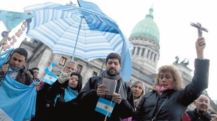 Denuncian "insólito proceder" judicial ante un amparo para frenar la ley de aborto Denuncian "insólito proceder" judicial ante un amparo para frenar la ley de aborto