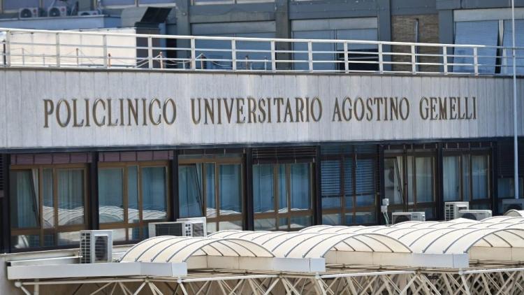 Día tranquilo para el Papa: tomografía de tórax y abdomen negativa Día tranquilo para el Papa: tomografía de tórax y abdomen negativa