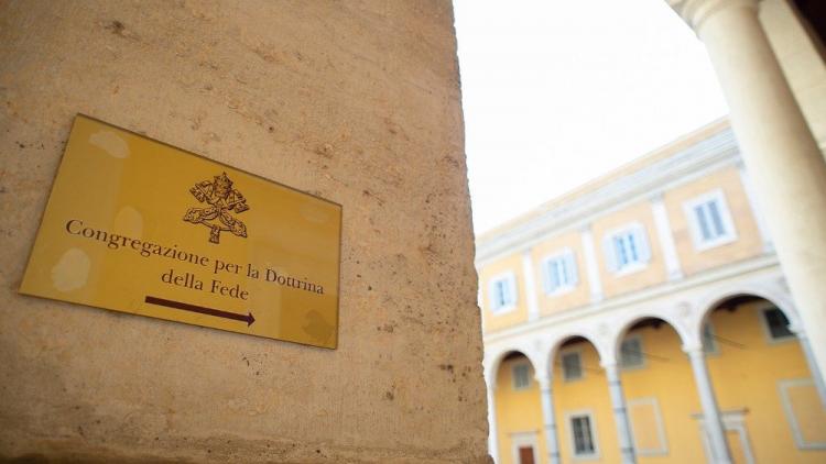 Doctrina de la Fe: No pueden bendecirse uniones entre personas homosexuales Doctrina de la Fe: No pueden bendecirse uniones entre personas homosexuales
