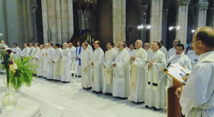 El arzobispo de La Plata convoca a una gran Hora Santa sacerdotal El arzobispo de La Plata convoca a una gran Hora Santa sacerdotal