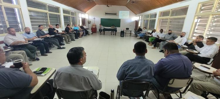 El camino sinodal y los mártires del Zenta, ejes de la Asamblea Presbiteral de Orán