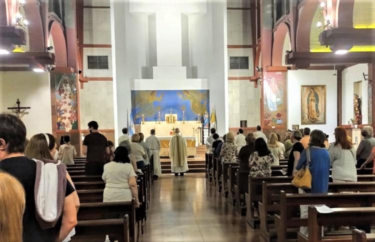 El cardenal Poli presidió una misa por los 25 años de la Comisión de Ecumenismo